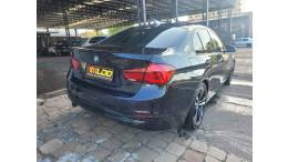 BMW - 320I - 2018/2018 - Preta - R$ 138.990,00