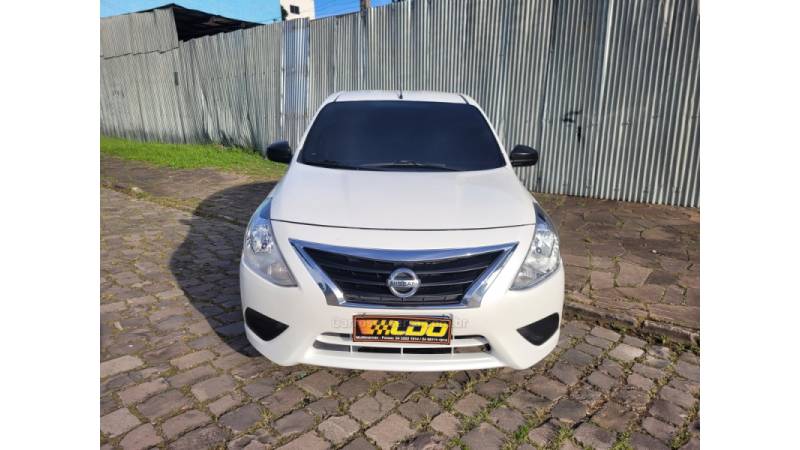 NISSAN - VERSA - 2021/2021 - Branca - R$ 49.990,00