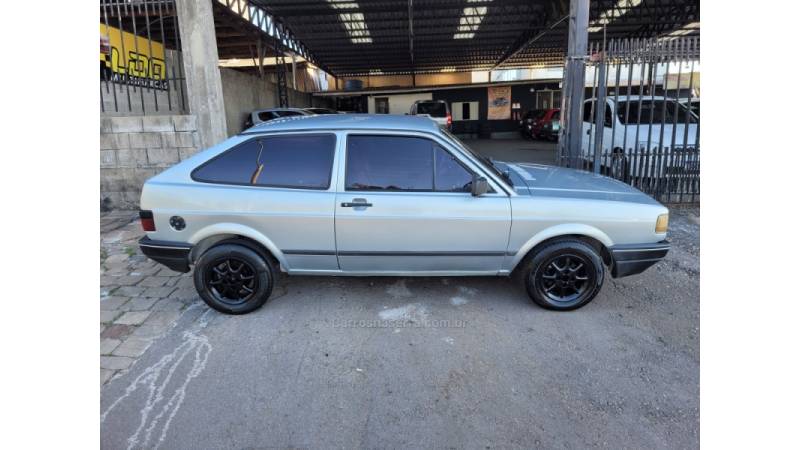 VOLKSWAGEN - GOL - 1992/1993 - Prata - R$ 13.990,00