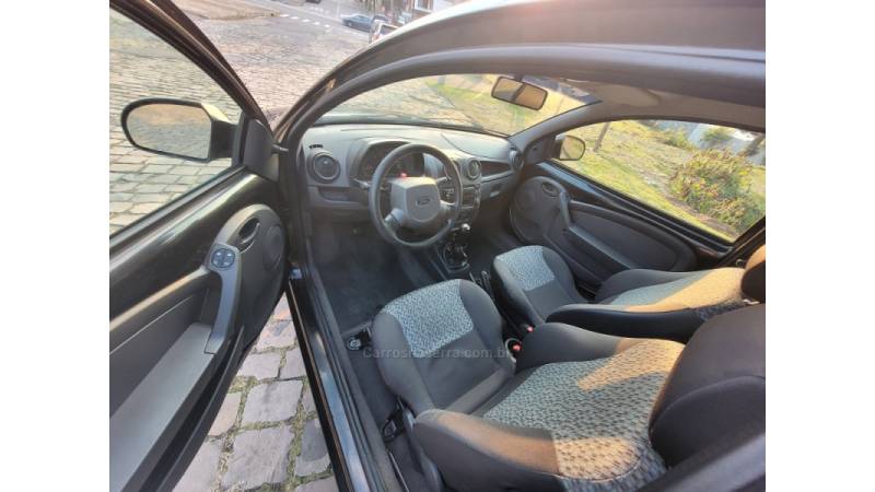 FORD - KA - 2012/2013 - Preta - R$ 22.990,00