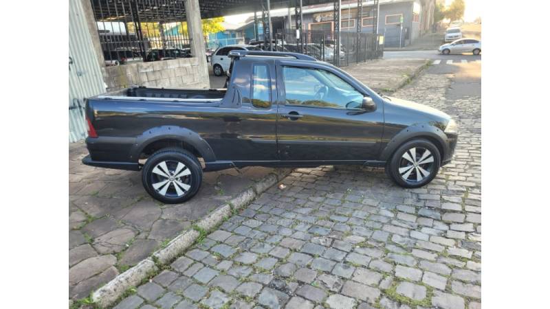 FIAT - STRADA - 2010/2010 - Preta - R$ 31.990,00