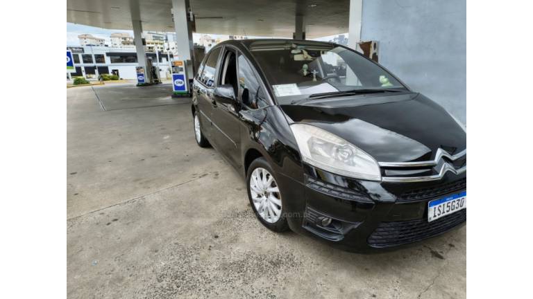 CITROËN - C4 PICASSO - 2011/2012 - Preta - R$ 34.990,00