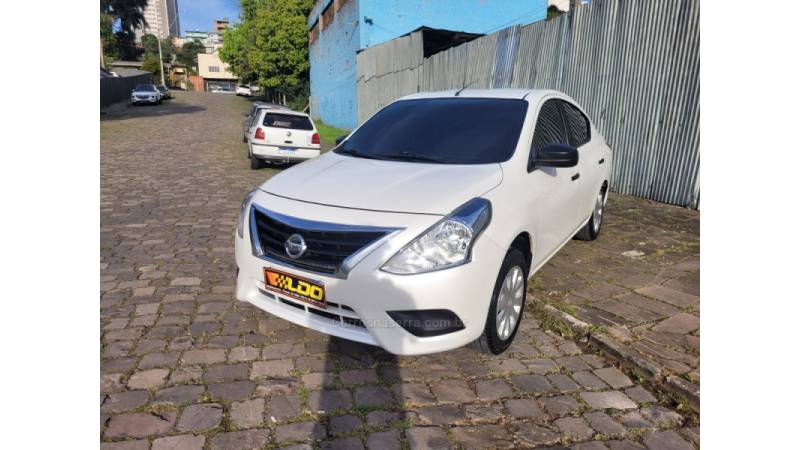 NISSAN - VERSA - 2021/2021 - Branca - R$ 49.990,00