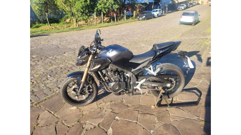 HONDA - CB 500F - 2022/2023 - Cinza - R$ 36.990,00