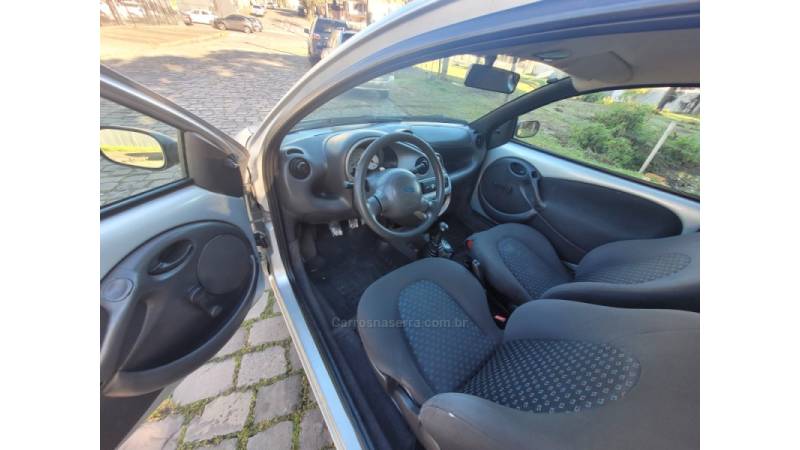 FORD - KA - 2005/2005 - Prata - Sob Consulta