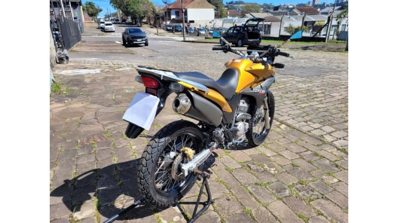 HONDA - XRE 300 - 2009/2010 - Amarela - R$ 15.990,00