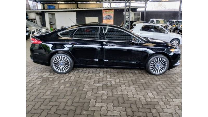 FORD - FUSION - 2016/2017 - Preta - R$ 114.990,00