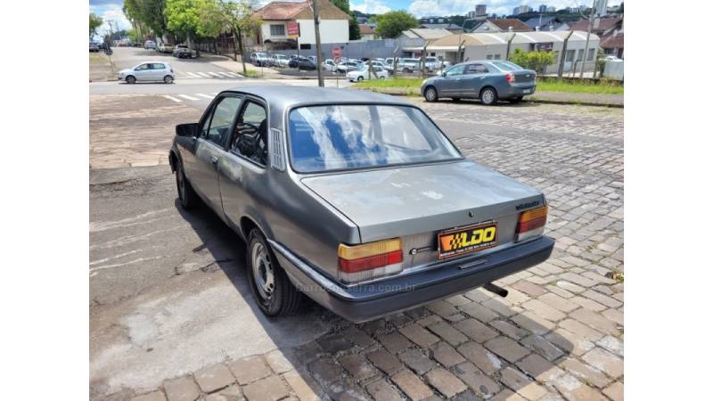 CHEVROLET - CHEVETTE - 1992/1992 - Prata - R$ 14.990,00