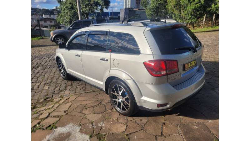 DODGE - JOURNEY - 2013/2014 - Cinza - R$ 62.990,00