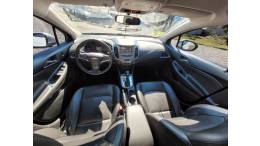 CHEVROLET - CRUZE - 2016/2017 - Branca - R$ 81.990,00