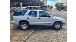 CHEVROLET - BLAZER - 1999/2000 - Prata - R$ 25.990,00
