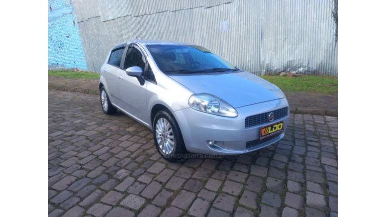FIAT - PUNTO - 2010/2010 - Prata - R$ 33.990,00