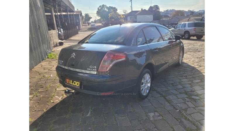 CITROËN - C4 - 2010/2011 - Cinza - R$ 30.990,00