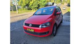VOLKSWAGEN - FOX - 2013/2014 - Vermelha - Sob Consulta