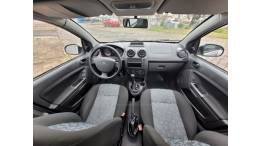FORD - FIESTA - 2013/2014 - Prata - R$ 32.990,00