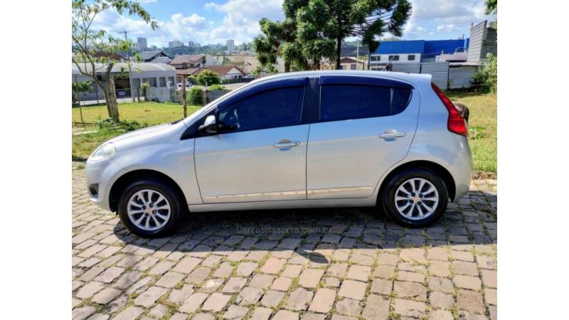 FIAT - PALIO - 2013/2013 - Prata - R$ 32.990,00