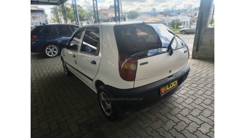 FIAT - PALIO - 1998/1998 - Branca - R$ 14.990,00