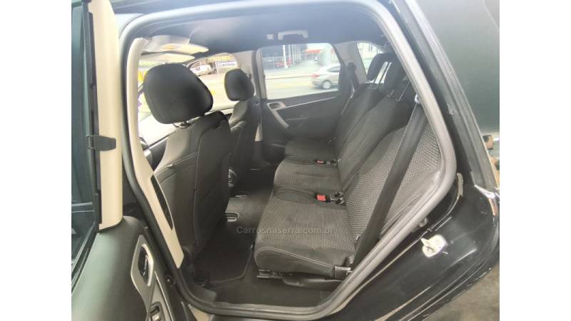 CITROËN - C4 PICASSO - 2011/2012 - Preta - R$ 34.990,00