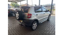 VOLKSWAGEN - CROSSFOX - 2008/2009 - Prata - R$ 32.990,00