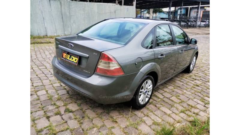 FORD - FOCUS - 2013/2013 - Cinza - R$ 41.500,00