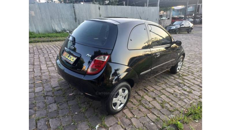 FORD - KA - 2005/2005 - Preta - R$ 17.990,00