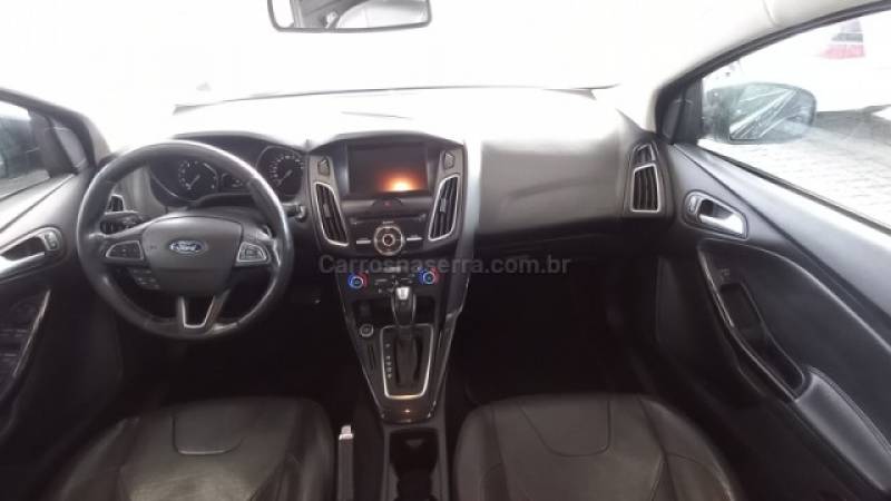 FORD - FOCUS - 2015/2016 - Azul - R$ 61.990,00