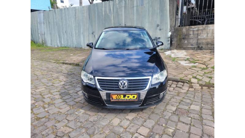 VOLKSWAGEN - PASSAT - 2007/2008 - Preta - R$ 42.990,00
