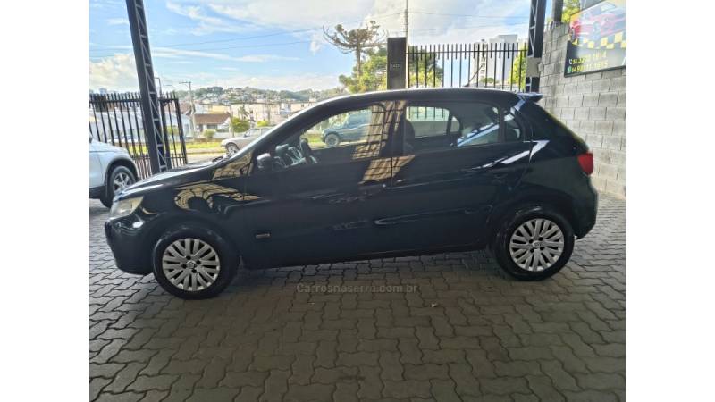 VOLKSWAGEN - GOL - 2009/2010 - Preta - R$ 25.990,00