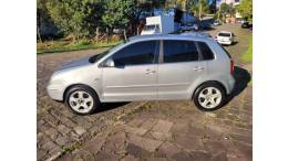 VOLKSWAGEN - POLO - 2002/2003 - Prata - R$ 19.990,00