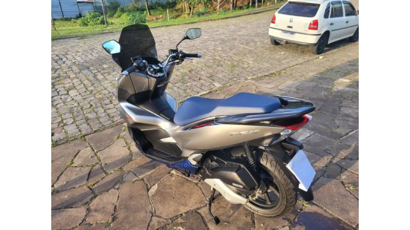 HONDA - PCX - 2020/2021 - Prata - R$ 18.990,00