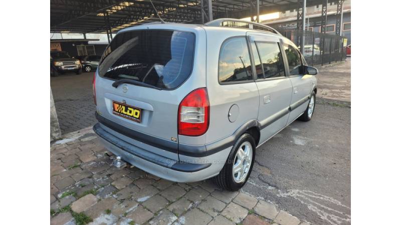 CHEVROLET - ZAFIRA - 2002/2002 - Prata - R$ 25.990,00