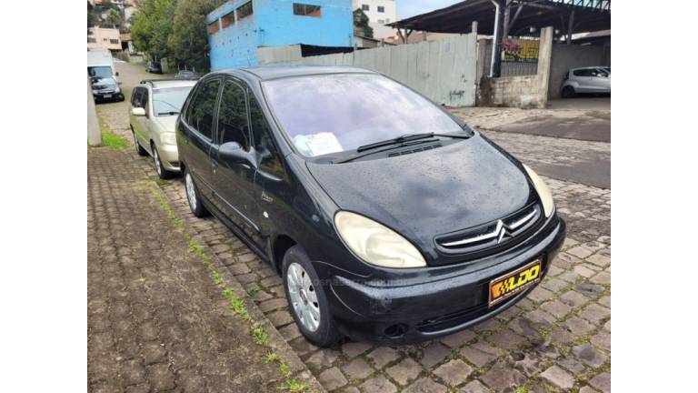 CITROËN - XSARA PICASSO - 2005/2005 - Preta - R$ 10.990,00