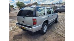 CHEVROLET - BLAZER - 1999/2000 - Prata - R$ 25.990,00