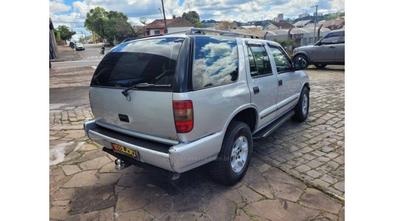 CHEVROLET - BLAZER - 1999/2000 - Prata - R$ 25.990,00
