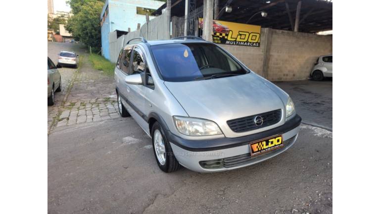 CHEVROLET - ZAFIRA - 2002/2002 - Prata - R$ 25.990,00