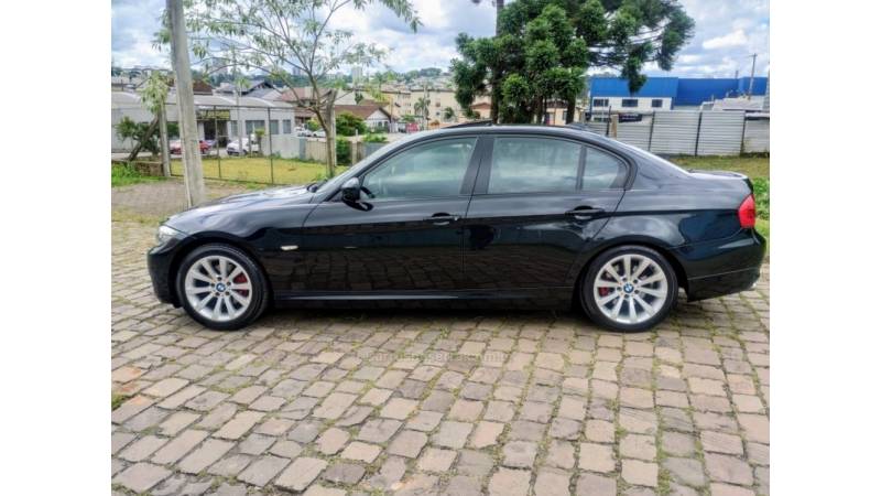 BMW - 320I - 2009/2010 - Preta - R$ 64.990,00