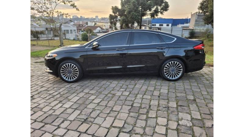 FORD - FUSION - 2016/2017 - Preta - R$ 109.990,00