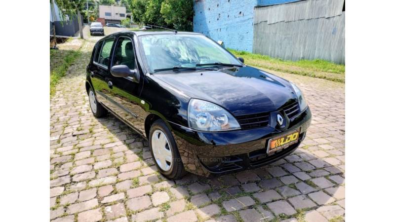 RENAULT - CLIO - 2008/2009 - Preta - R$ 21.990,00