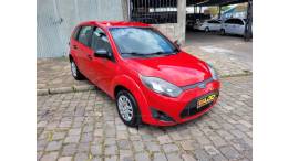 FORD - FIESTA - 2011/2012 - Vermelha - R$ 33.990,00