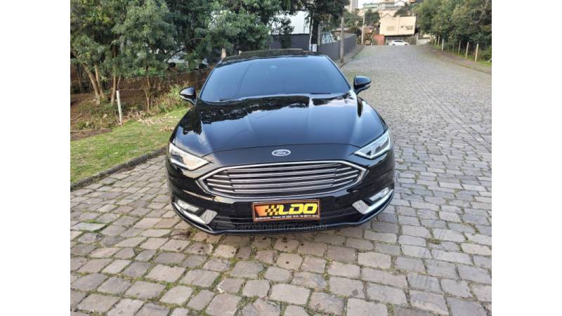 FORD - FUSION - 2016/2017 - Preta - R$ 109.990,00