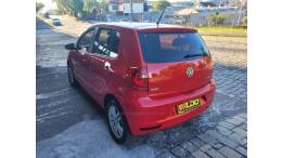 VOLKSWAGEN - FOX - 2013/2014 - Vermelha - Sob Consulta