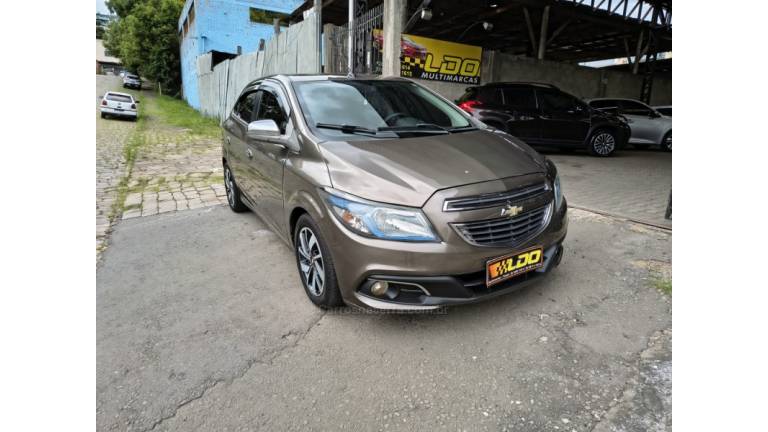 CHEVROLET - ONIX - 2014/2014 - Cinza - R$ 44.990,00