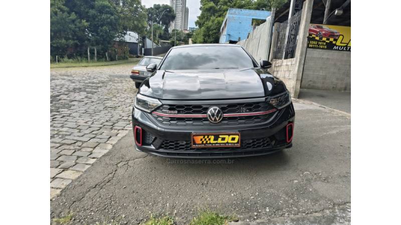 VOLKSWAGEN - JETTA - 2023/2023 - Preta - R$ 209.990,00