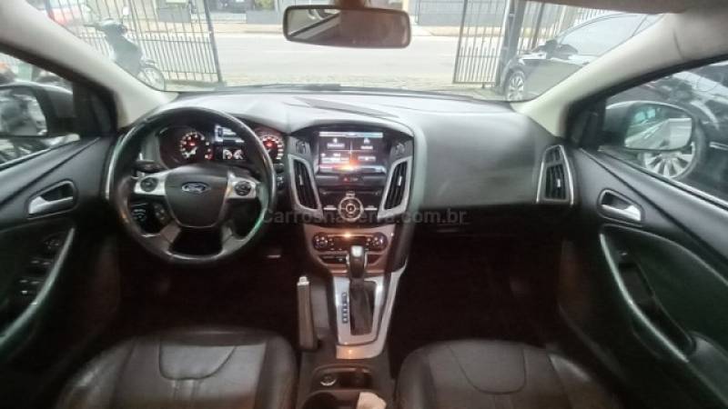 FORD - FOCUS - 2014/2015 - Cinza - R$ 59.990,00