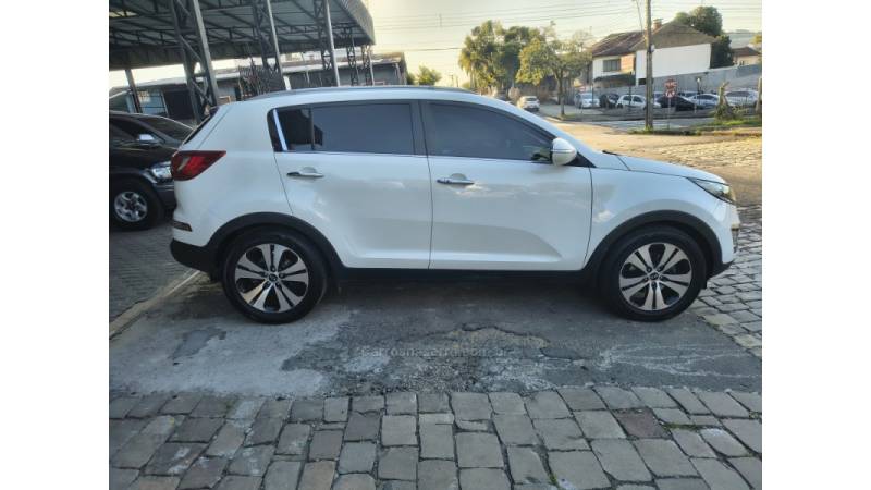 KIA MOTORS - SPORTAGE - 2013/2014 - Branca - R$ 84.990,00