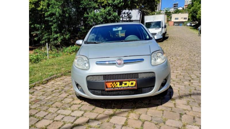 FIAT - PALIO - 2013/2013 - Prata - R$ 32.990,00