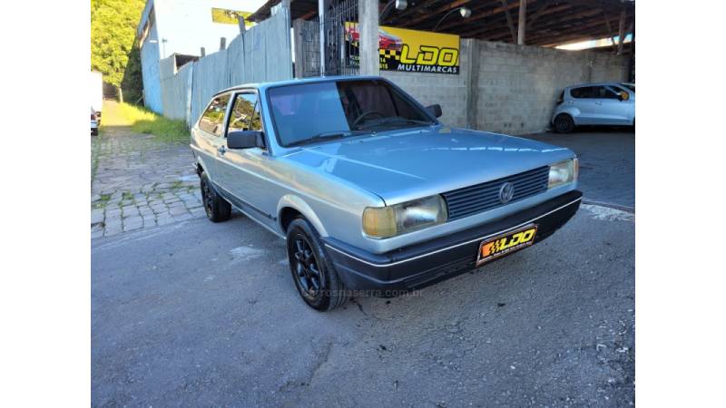 VOLKSWAGEN - GOL - 1992/1993 - Prata - R$ 13.990,00