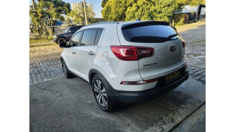 KIA MOTORS - SPORTAGE - 2013/2014 - Branca - R$ 84.990,00