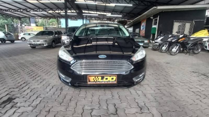 FORD - FOCUS - 2015/2016 - Azul - R$ 61.990,00