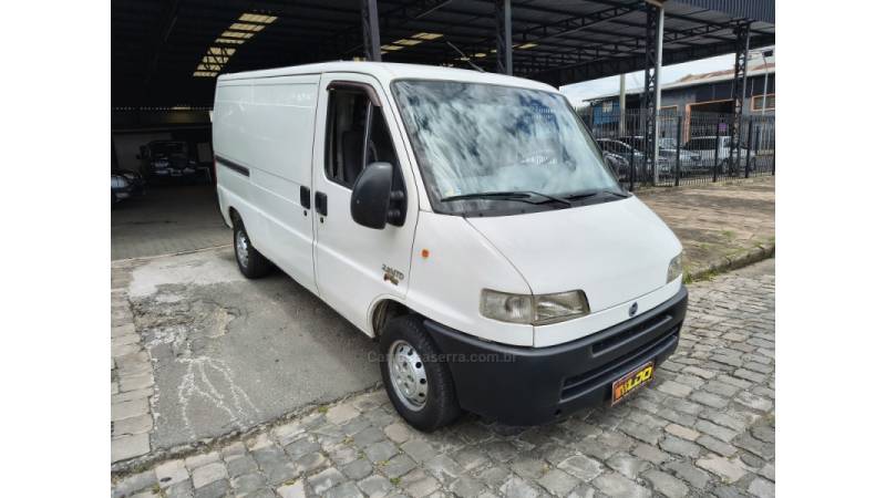 FIAT - DUCATO - 2003/2004 - Branca - R$ 59.990,00